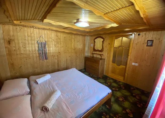 карпатський затишок 韦尔霍维纳