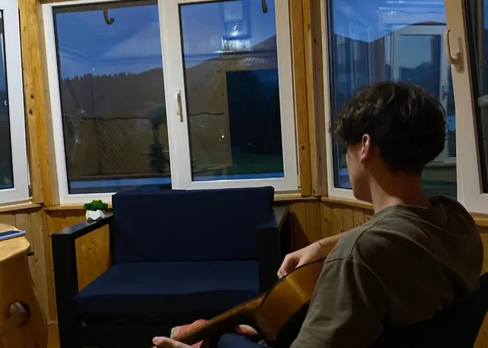 карпатський затишок * 韦尔霍维纳